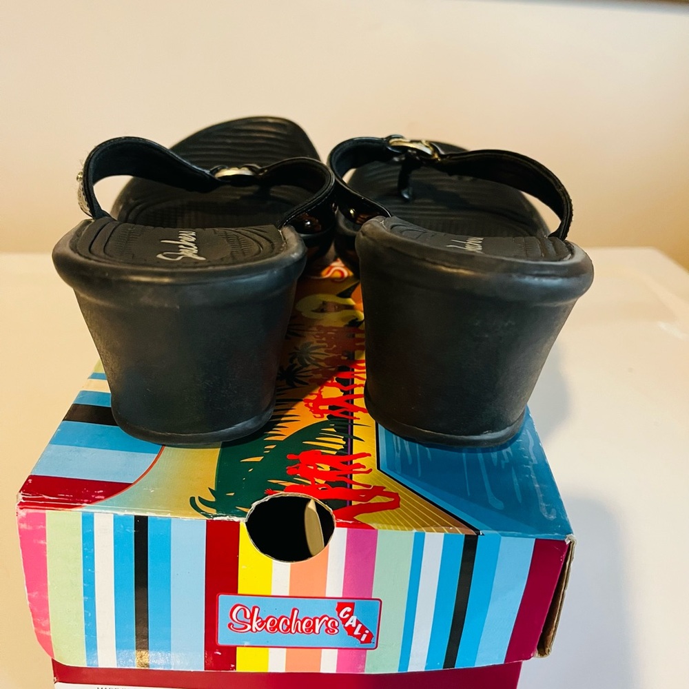 Sketchers sandals - Picture 3 of 4